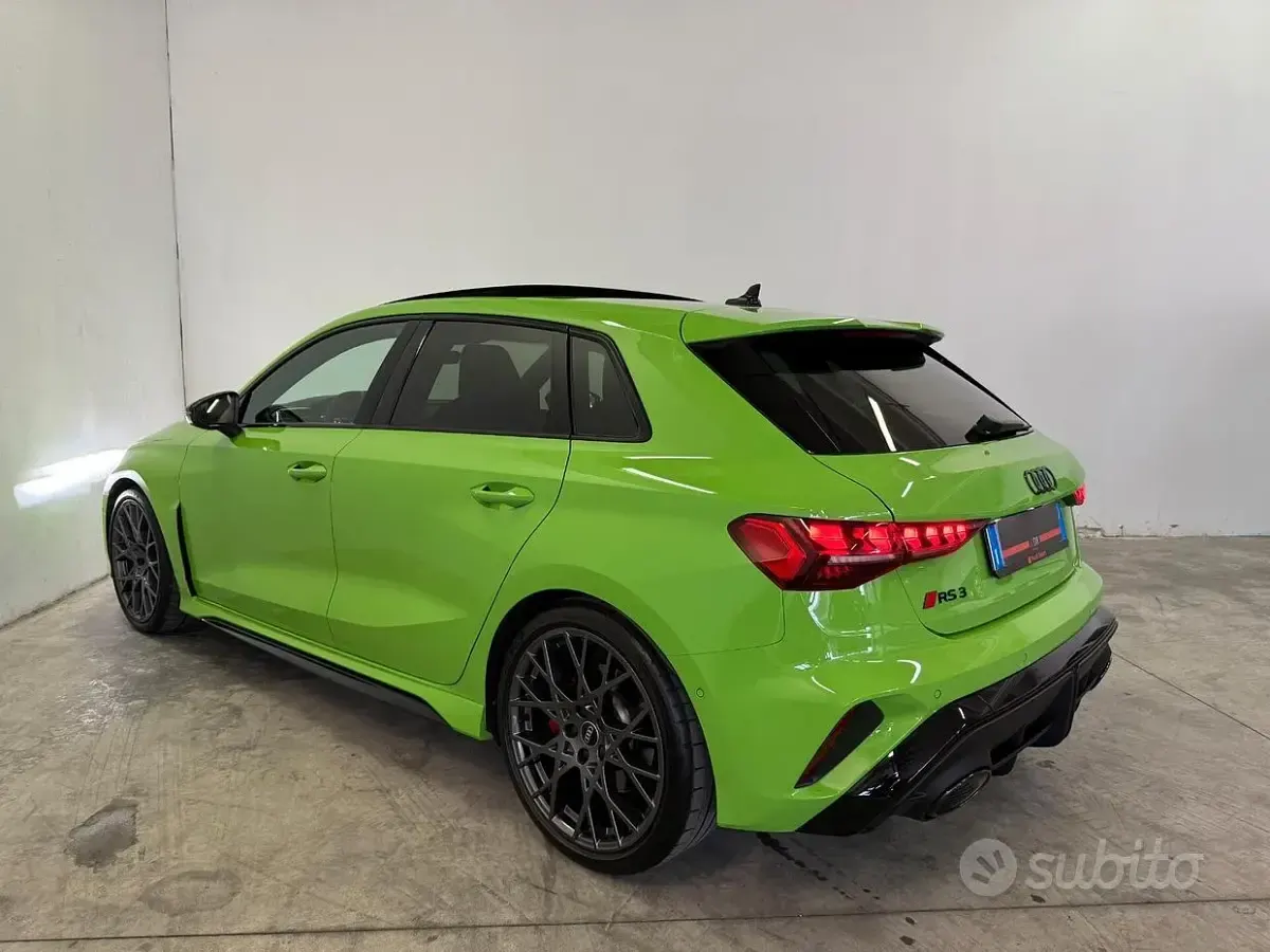 Usata Audi RS3 Ambiente 400 CV (294 kW) 2025 Verde Berlina