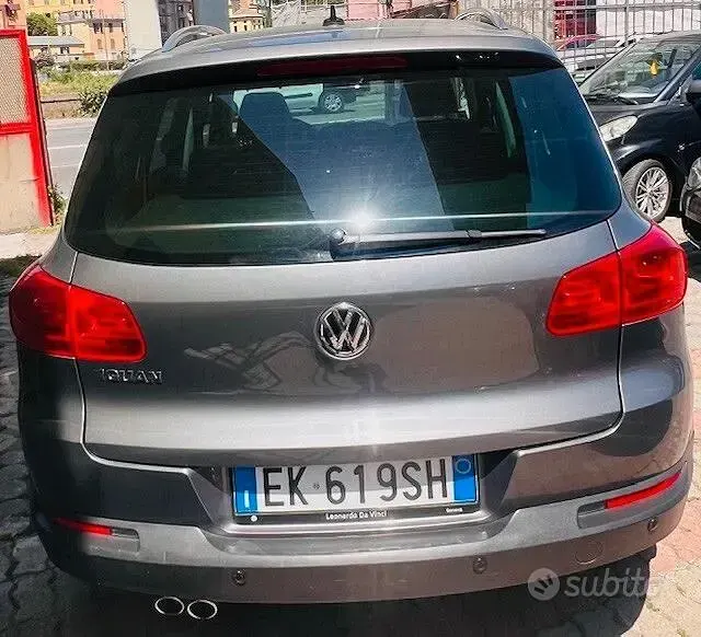 Usata VW Tiguan Sportline 170 CV (125 kW) 2011 Grigio SUV