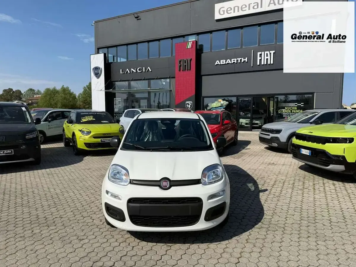 Nuova Fiat Panda Icon 65 CV (47 kW) 2026 Bianco Utilitaria