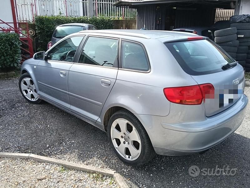 Usata Audi A3 Ambiente 143 CV (105 kW) 2005 Grigio Utilitaria