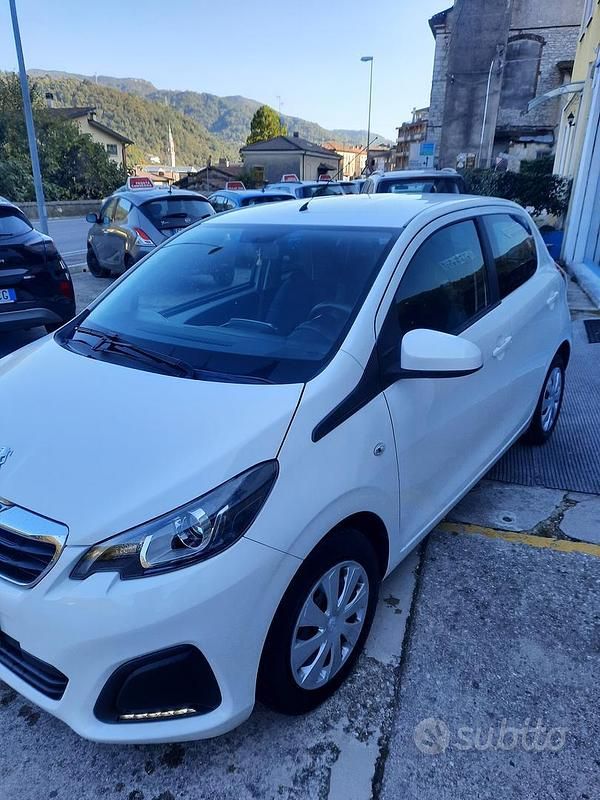 Usata Peugeot 108 Active 69 CV (50 kW) 2018 Bianco Utilitaria
