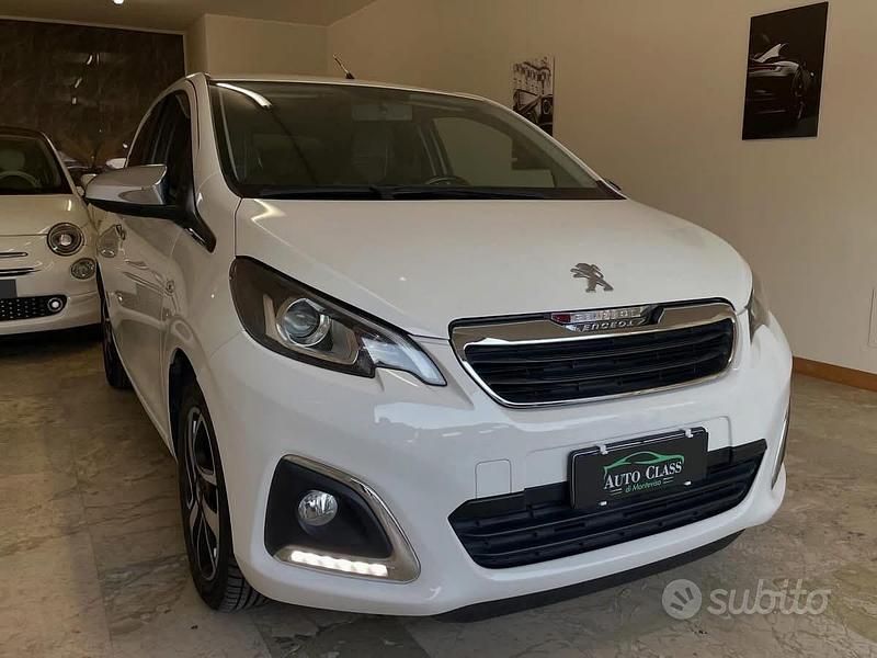 Usata Peugeot 108 Allure 69 CV (50 kW) 2017 Bianco Utilitaria