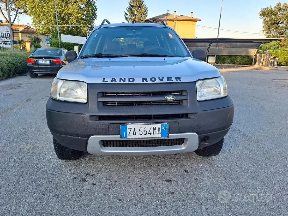 Usata Land Rover Freelander 111 CV (81 kW) 2001 Grigio SUV