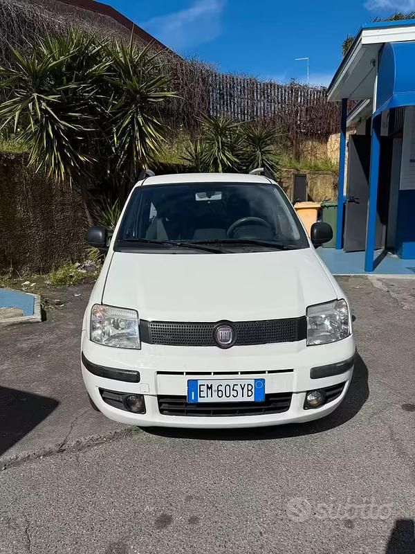 Usata Fiat Panda 69 CV (50 kW) 2012 Bianco Utilitaria