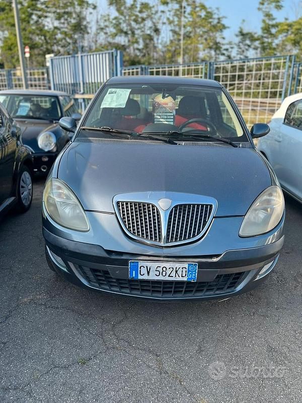 Usata Lancia Ypsilon 69 CV (50 kW) 2005 Grigio Utilitaria
