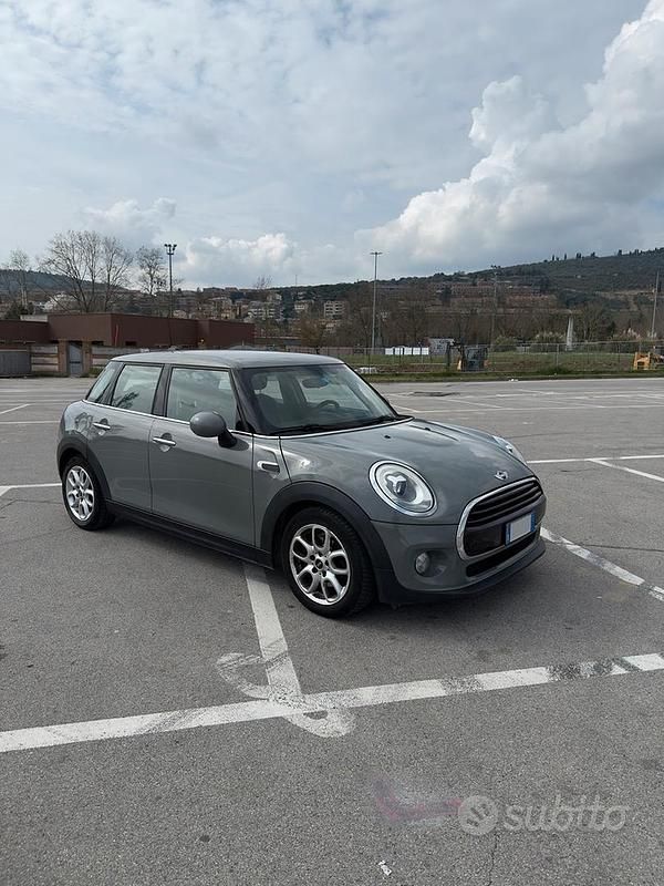 Usata Mini Cooper D Hype 116 CV (85 kW) 2018 Grigio Utilitaria