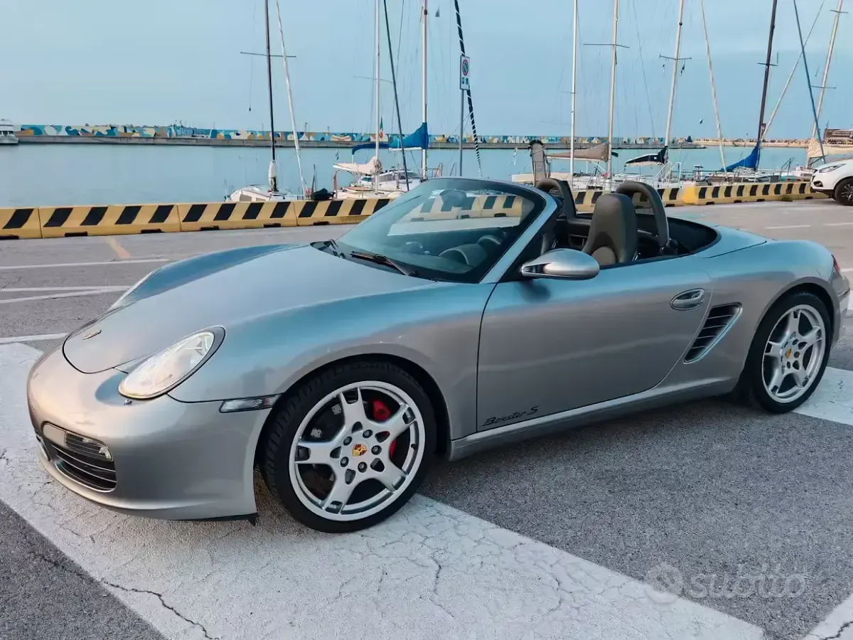 Usata Porsche Boxster 280 CV (205 kW) 2005 Grigio Cabrio
