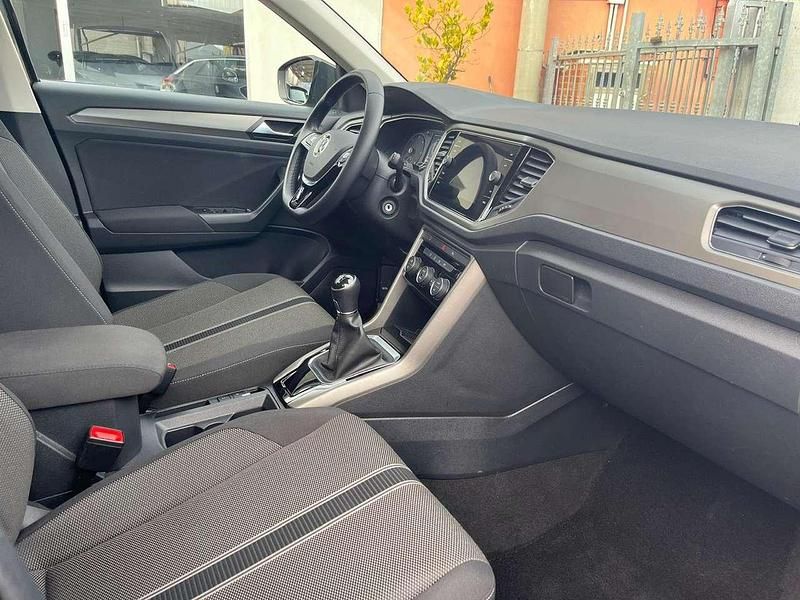 Usata VW T-Roc Business 116 CV (85 kW) 2021 Gray SUV