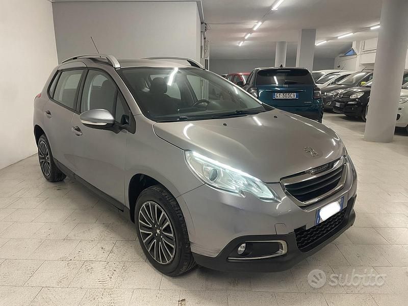 Usata Peugeot 2008 Active 100 CV (73 kW) 2016 Grigio SUV