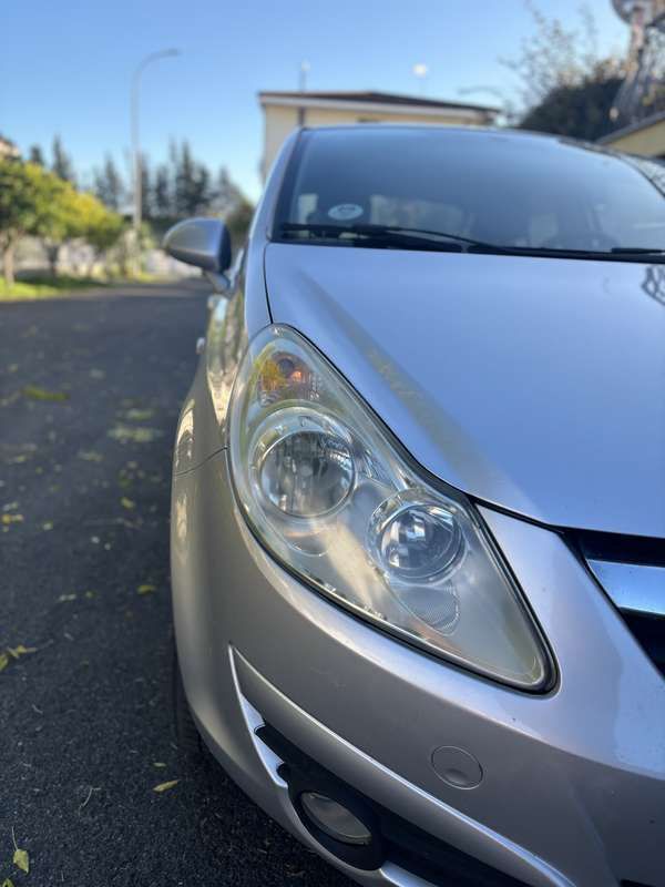 Usata Opel Corsa Club 75 CV (55 kW) 2006 Grigio Berlina