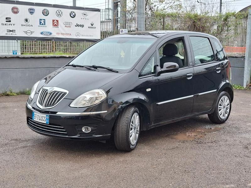 Usata Lancia Musa 77 CV (56 kW) 2010 Nero Monovolume