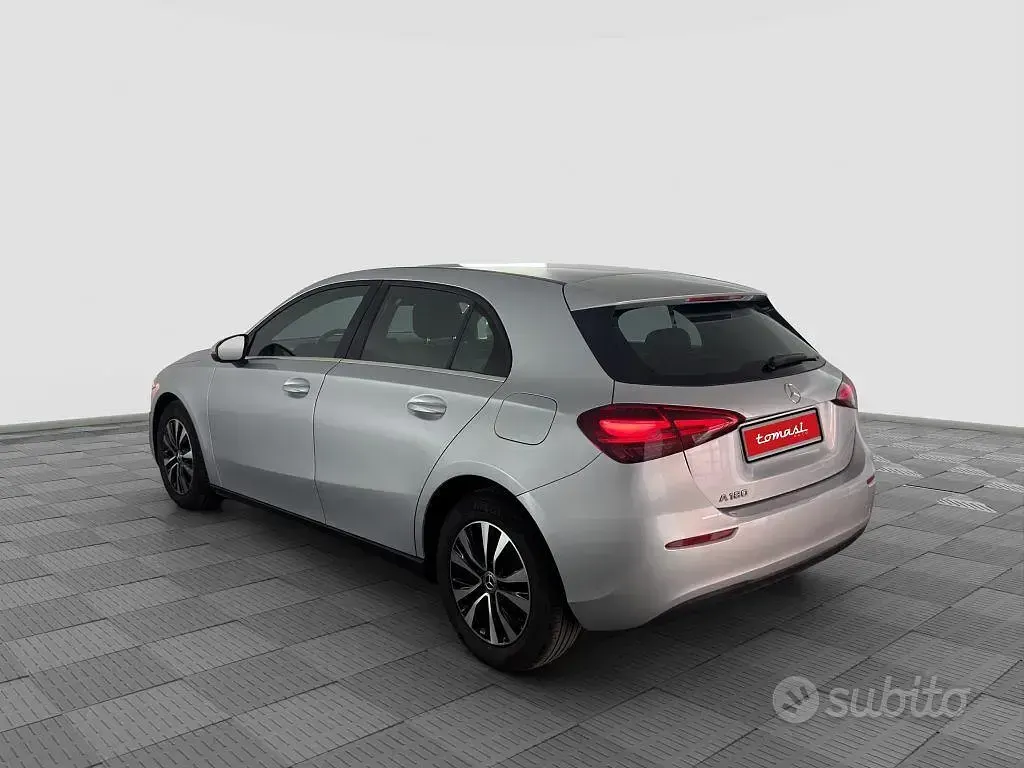Usata Mercedes A180 Executive 136 CV (100 kW) 2023 Grigio Berlina
