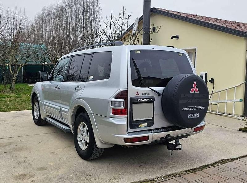 Usata Mitsubishi Pajero 160 CV (117 kW) 2001 Argento SUV