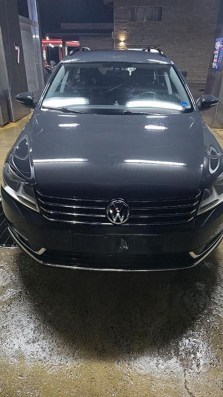 Usata VW Passat 105 CV (77 kW) 2014 Grigio Station wagon
