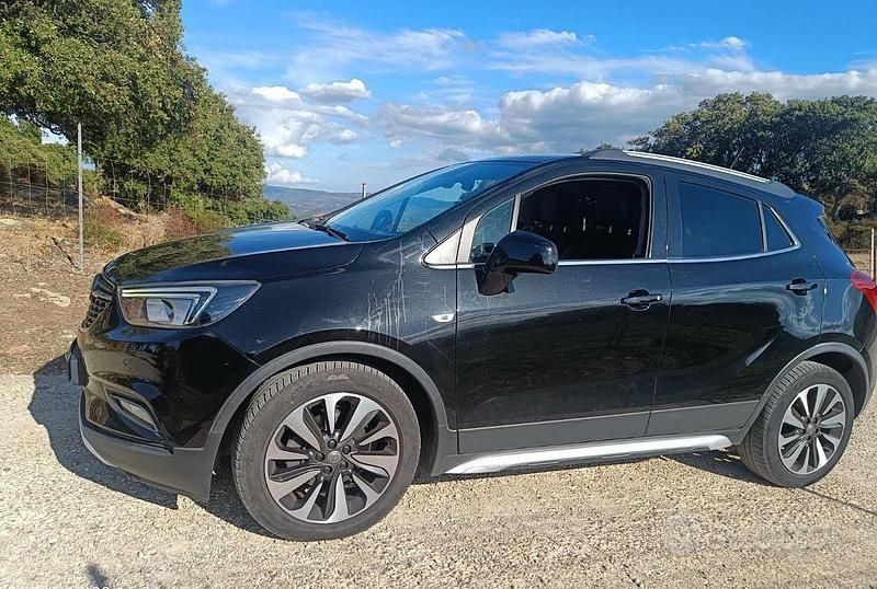 Nero Usata 2017 Opel Mokka SUV | 11.000 € (Buon prezzo) - Immagine 1/4