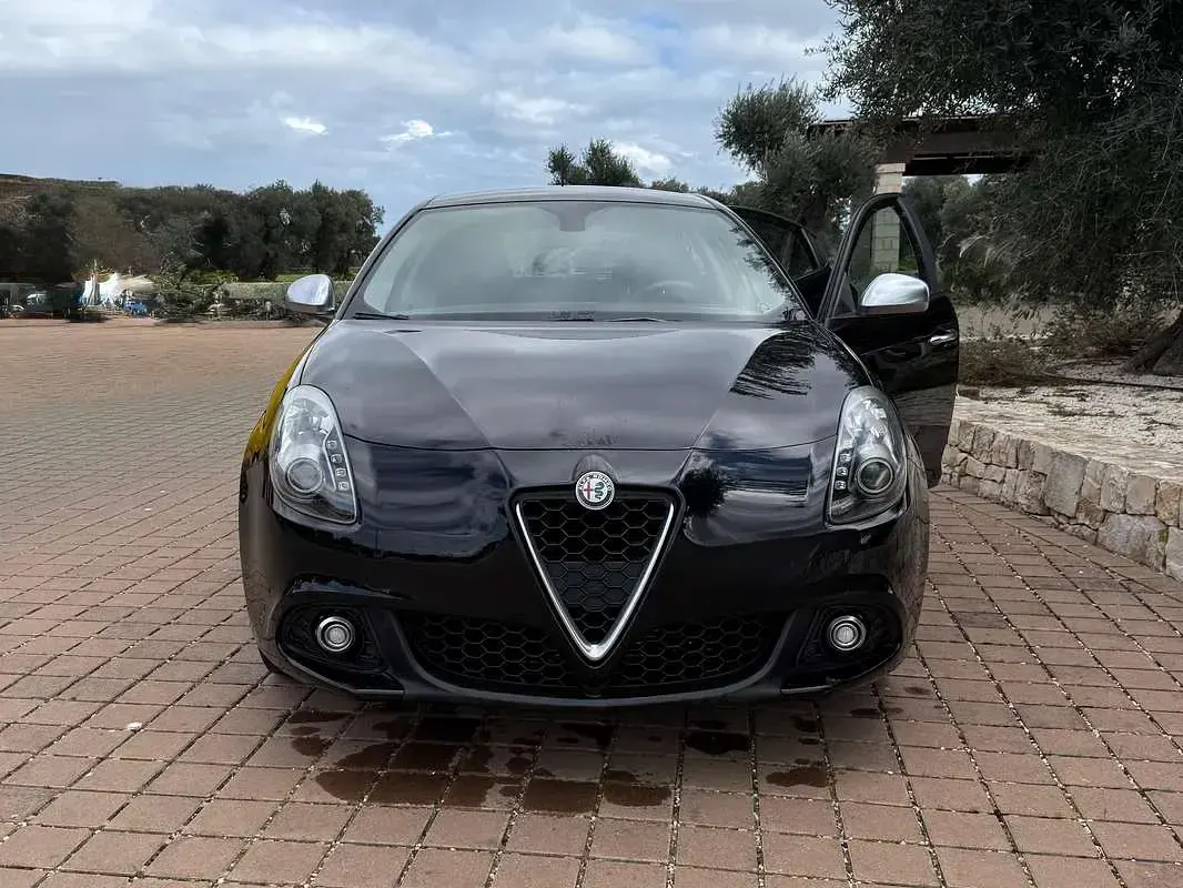 Usata Alfa Romeo Giulietta Super 120 CV (88 kW) 2017 Nero Utilitaria