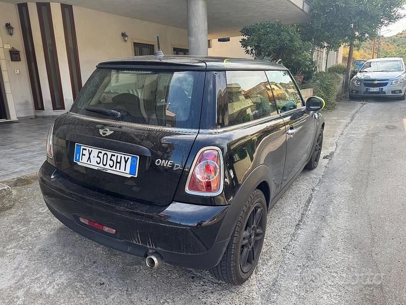 Usata Mini One D 90 CV (66 kW) 2013 Nero Utilitaria