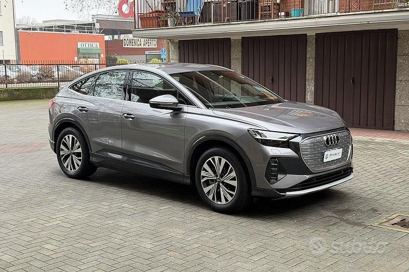 Usata Audi Q4 e-tron Advanced 150 kW (204 CV) 2023 Grigio SUV
