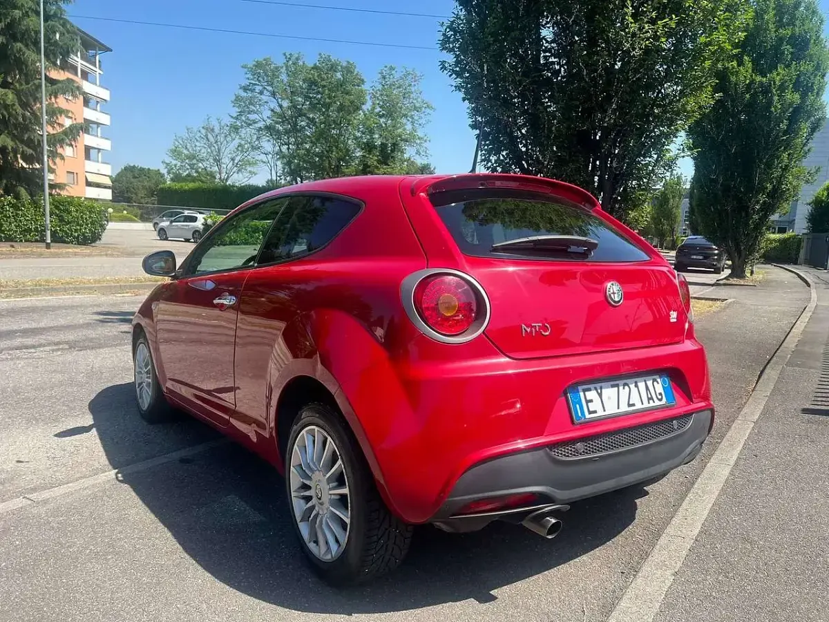 Usata Alfa Romeo MiTo 84 CV (61 kW) 2015 Rosso Utilitaria