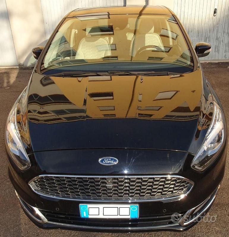 Usata Ford S-MAX Vignale 150 CV (110 kW) 2019 Nero Monovolume