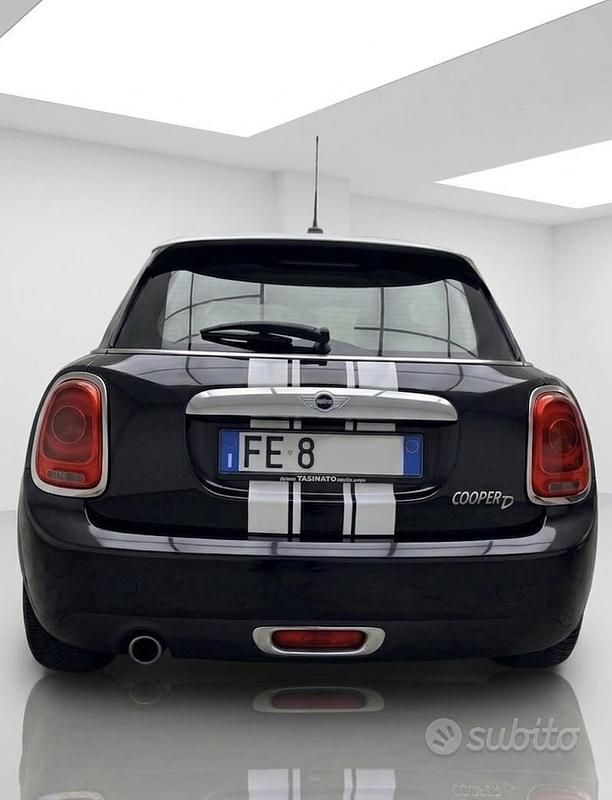 Usata Mini Cooper D Business 116 CV (85 kW) 2016 Nero Utilitaria
