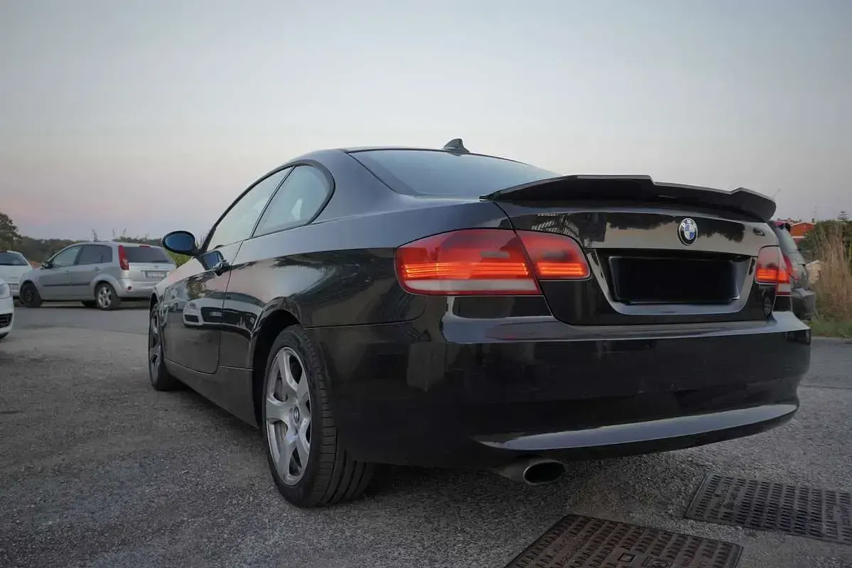 Usata BMW 320 M Sport 177 CV (130 kW) 2007 Nero Coupé