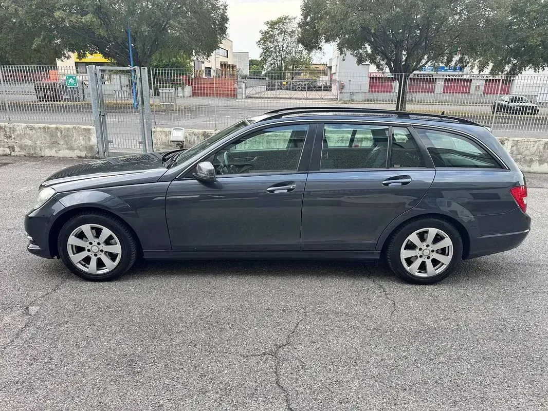 Usata Mercedes C180 120 CV (88 kW) 2014 Grigio Station wagon