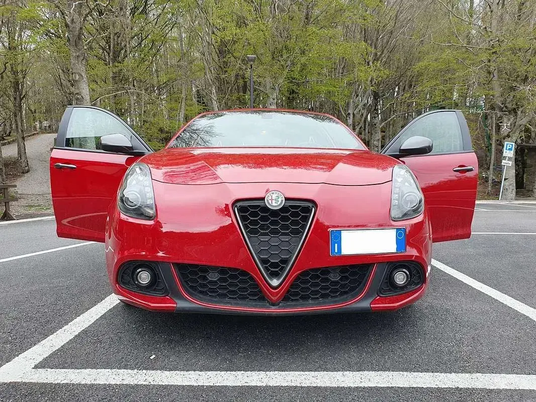 Usata Alfa Romeo Giulietta Quadrifoglio Verde 241 CV (177 kW) 2016 Rosso Utilitaria