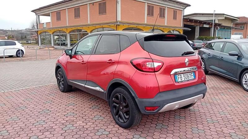 Usata Renault Captur Life 90 CV (66 kW) 2016 Rosso SUV