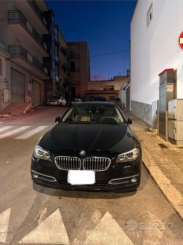 Usata BMW 520 Luxury Line 190 CV (139 kW) 2016 Nero Station wagon