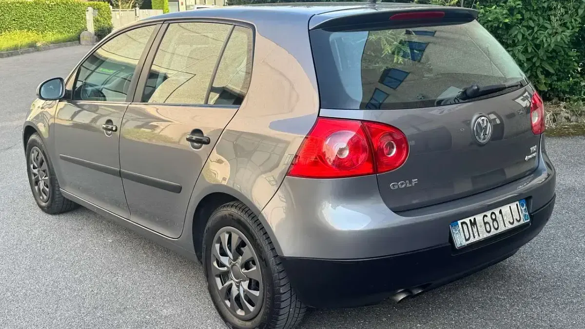 Usata VW Golf VI 105 CV (77 kW) 2008 Grigio Utilitaria