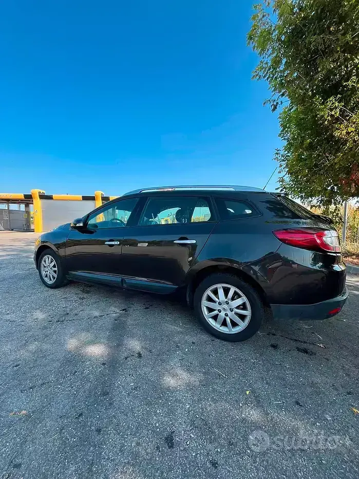 Usata Renault Mégane GrandTour Luxe 110 CV (80 kW) 2010 Nero Station wagon