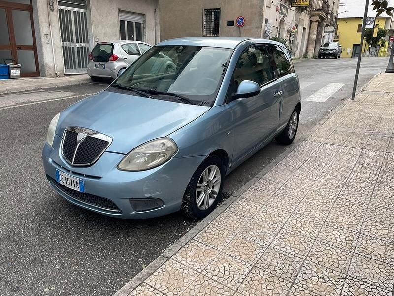 Usata Lancia Ypsilon 75 CV (55 kW) 2007 Utilitaria