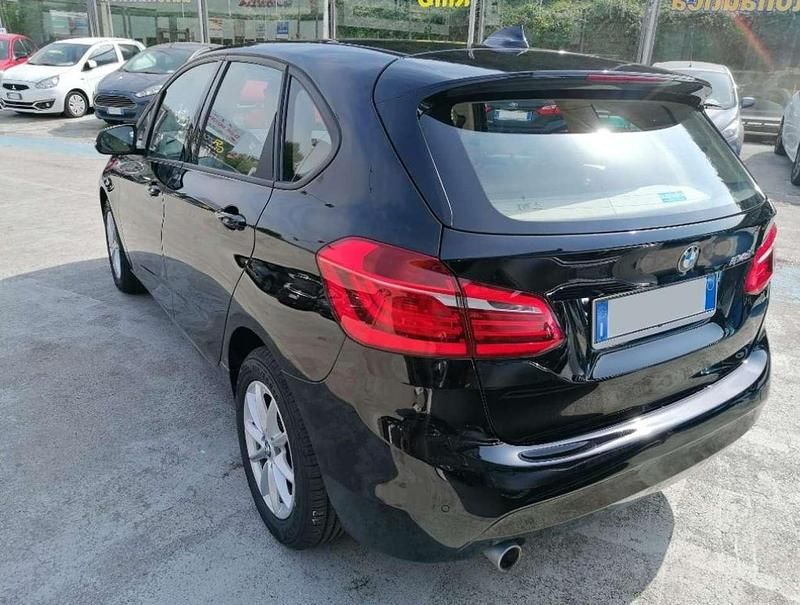 Usata BMW 214 Active Tourer Advantage 95 CV (69 kW) 2016 Nero Monovolume