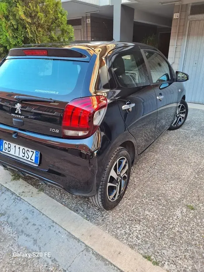 Usata Peugeot 108 72 CV (52 kW) 2021 Nero Utilitaria