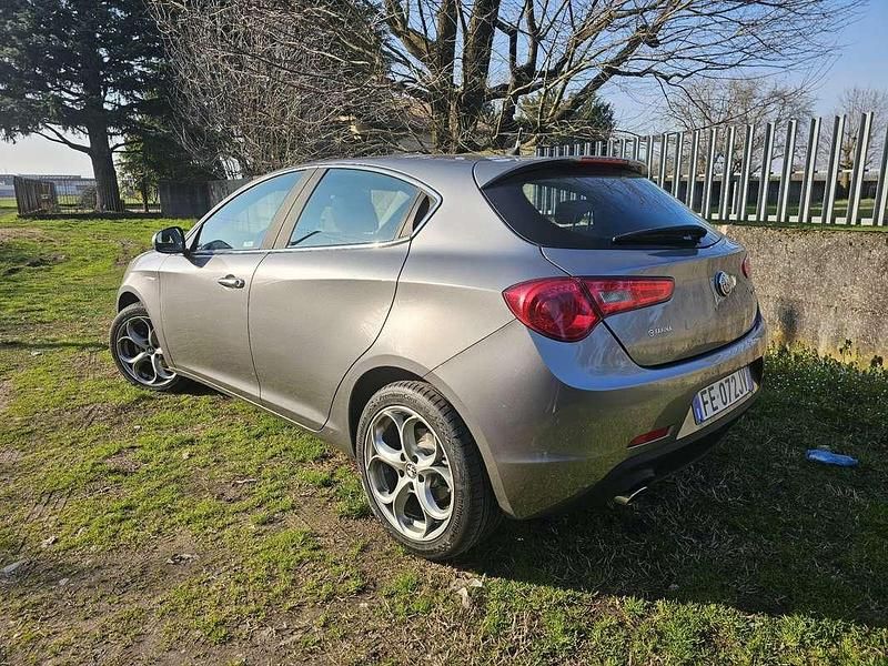 Usata Alfa Romeo Giulietta Super 120 CV (88 kW) 2016 Utilitaria