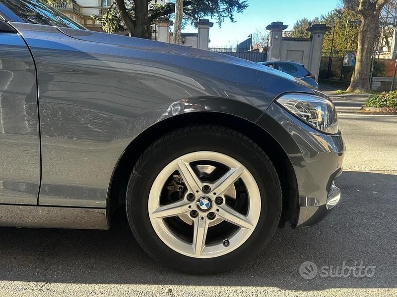 Usata BMW 118 Advantage 136 CV (100 kW) 2018 Grigio Utilitaria