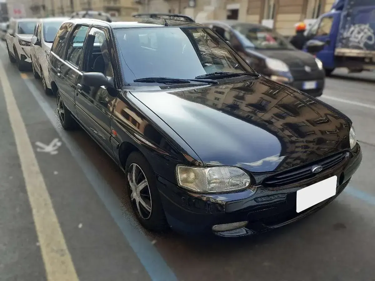 Usata Ford Escort Ghia 88 CV (64 kW) 1998 Antracite Station wagon