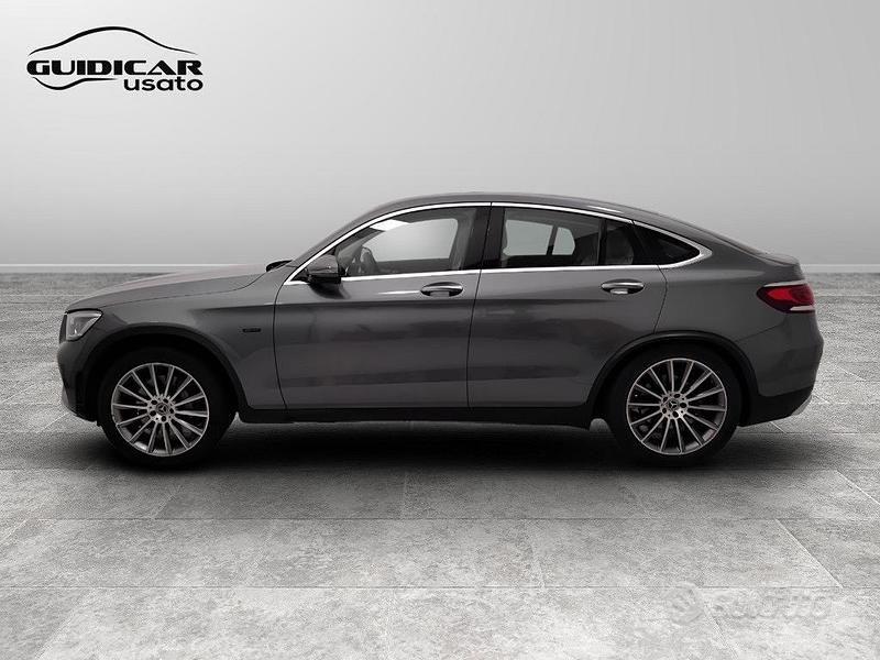 Usata Mercedes GLC300 Premium Plus 194 CV (142 kW) 2022 Grigio Coupé
