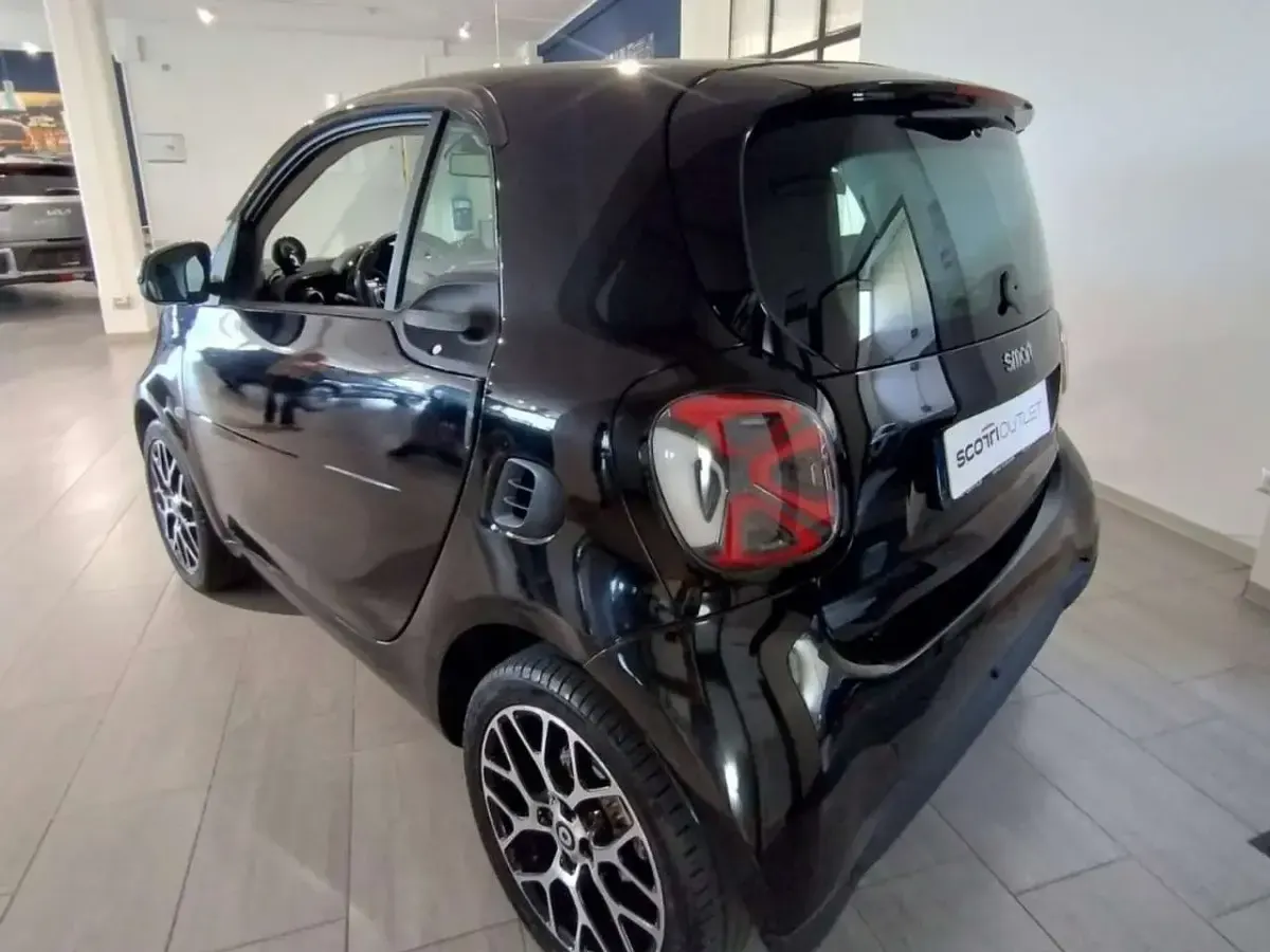 Usata Smart ForTwo Coupé Prime 41 kW (56 CV) 2020 Nero met. Coupé
