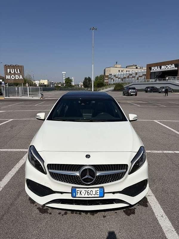 Usata Mercedes 180 Premium 109 CV (80 kW) 2017 Berlina