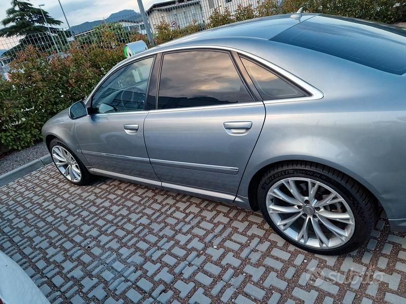Usata Audi A8 Ambiente 326 CV (239 kW) 2008 Grigio Berlina