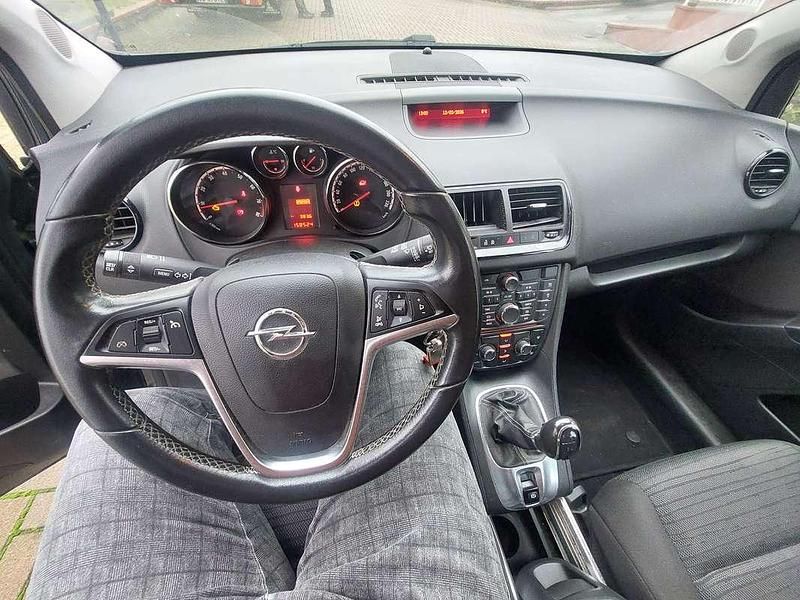 Usata Opel Meriva 120 CV (88 kW) 2015 Verde Monovolume