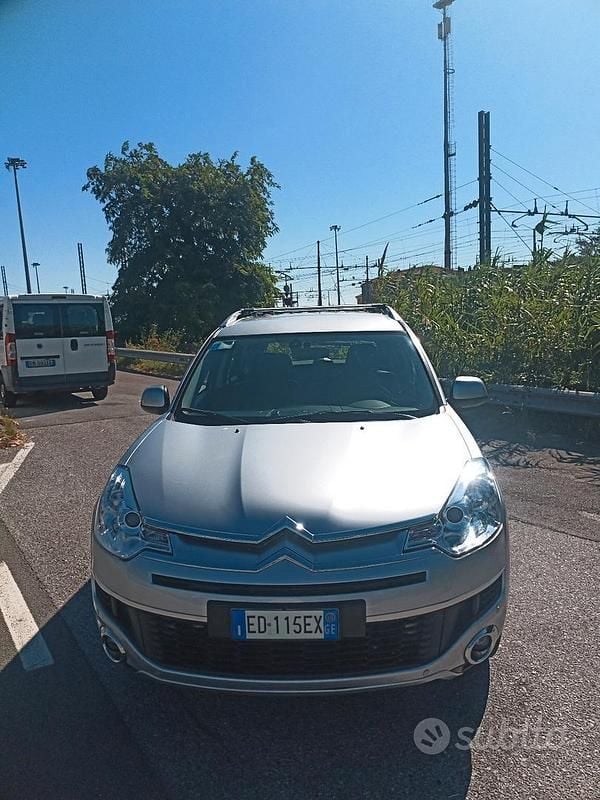 Grigio Usata 2010 Citroën C-Crosser SUV | 8500 € (Molto cara) - Immagine 1/4