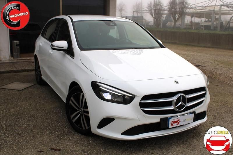 Usata Mercedes B200 150 CV (110 kW) 2022 Bianco Monovolume