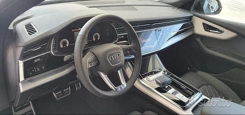 Usata Audi Q8 S-Line 2023 Grigio SUV