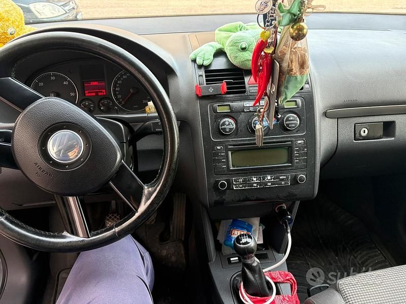 Usata VW Touran 136 CV (100 kW) 2003 Grigio Monovolume