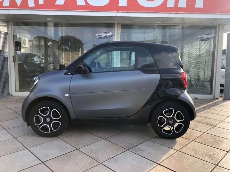 Usata Smart ForTwo Coupé Passion 90 CV (66 kW) 2017 Grigio Utilitaria