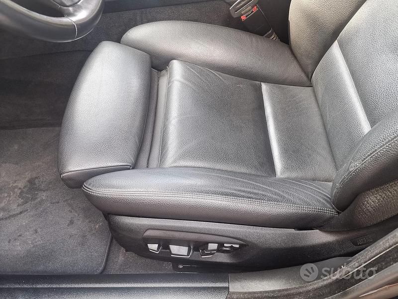 Usata BMW 520 Comfort Edition 190 CV (139 kW) 2016 Nero Station wagon