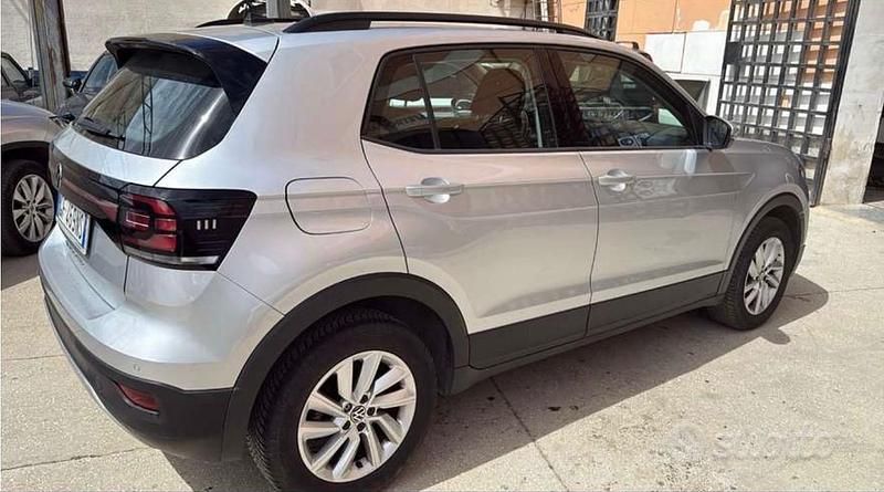 Usata VW T-Cross Advance 110 CV (80 kW) 2021 Grigio SUV